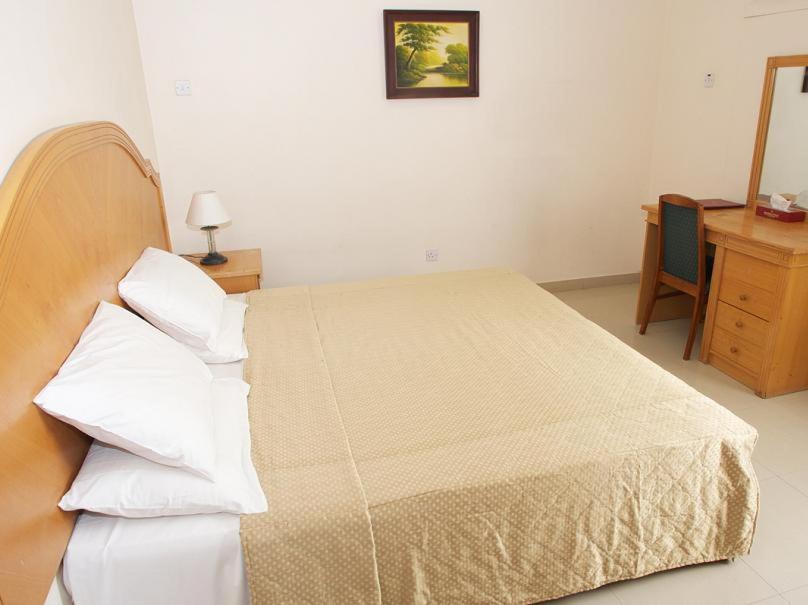 Nuzha Hotel Apartments Маскат Екстериор снимка