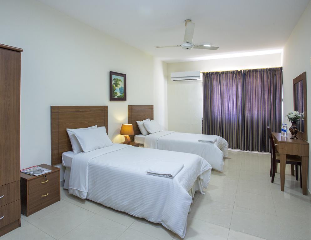 Nuzha Hotel Apartments Маскат Екстериор снимка