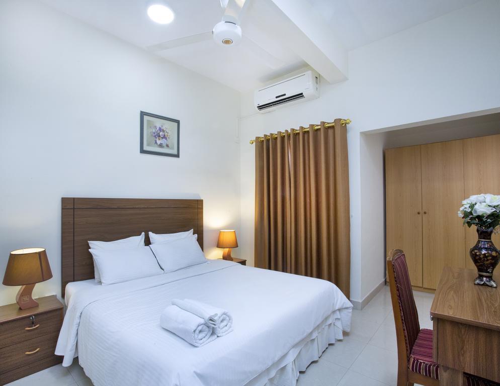 Nuzha Hotel Apartments Маскат Екстериор снимка
